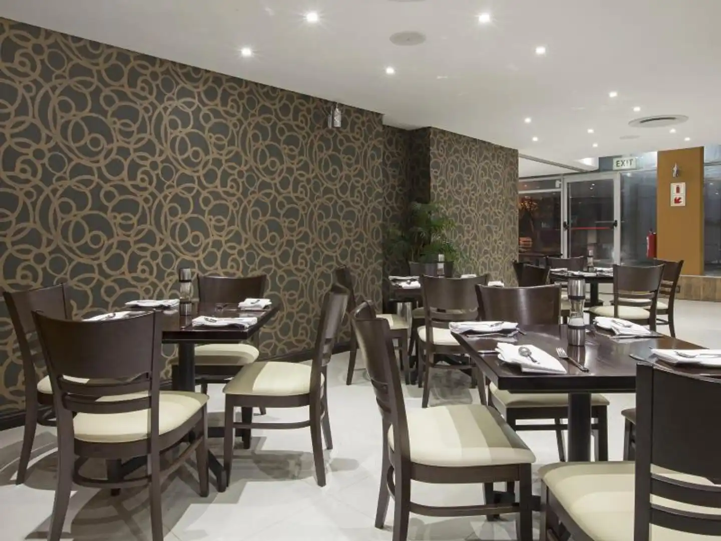Circa Luxury Apartment Hotel Restaurant