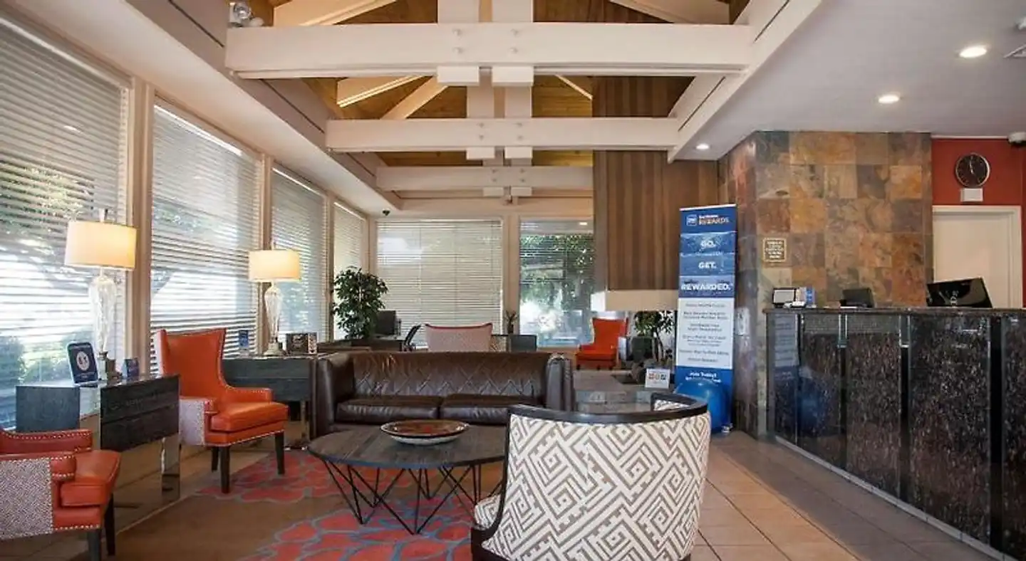 Best Western Village Inn Lobby