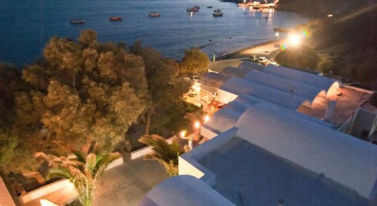 Akrotiri Hotel Terrasse