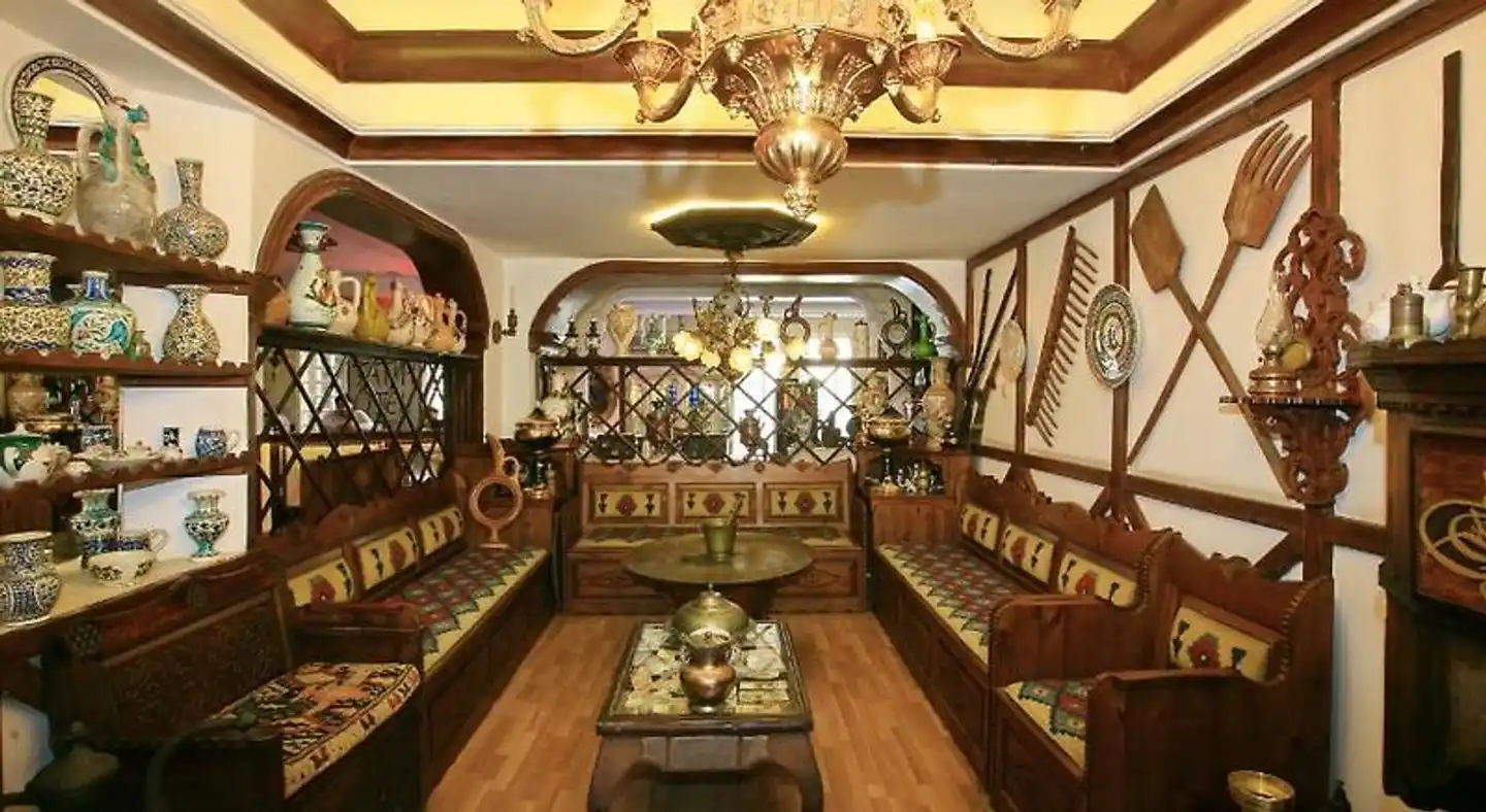 Kleopatra Fatih Lobby
