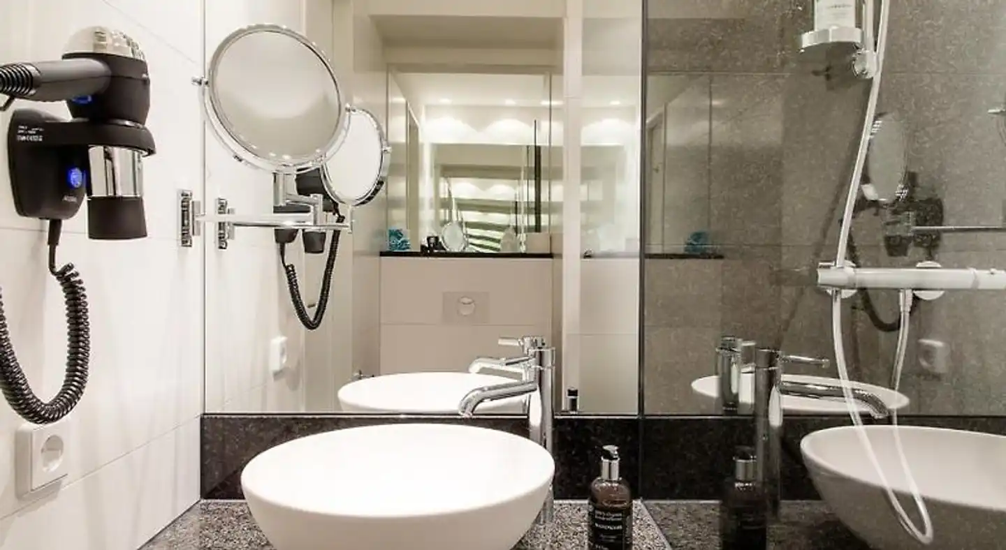 Motel One Lübeck Badezimmer