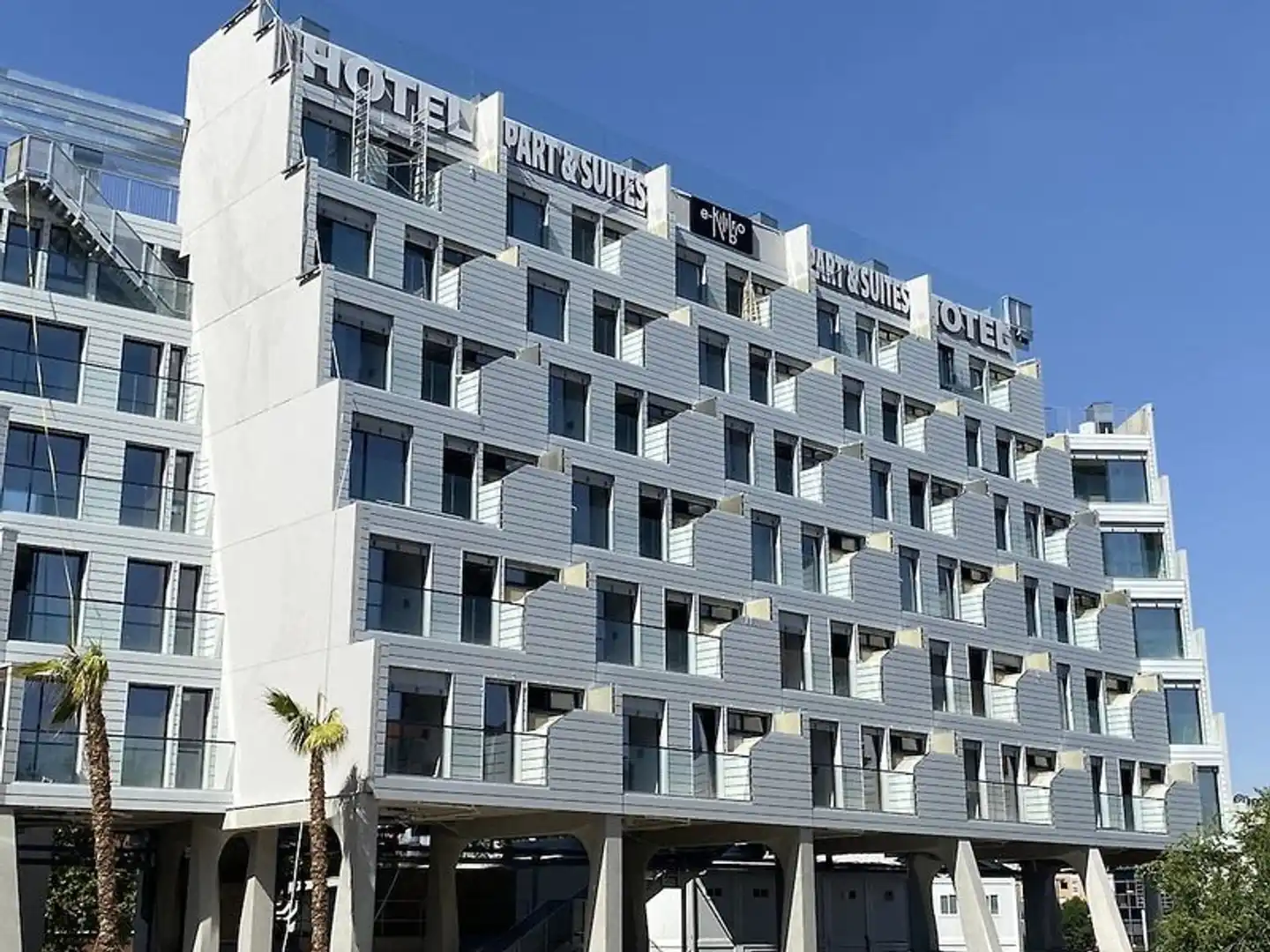 E-kilibrio Hotel & Apart-Suites Aussenansicht