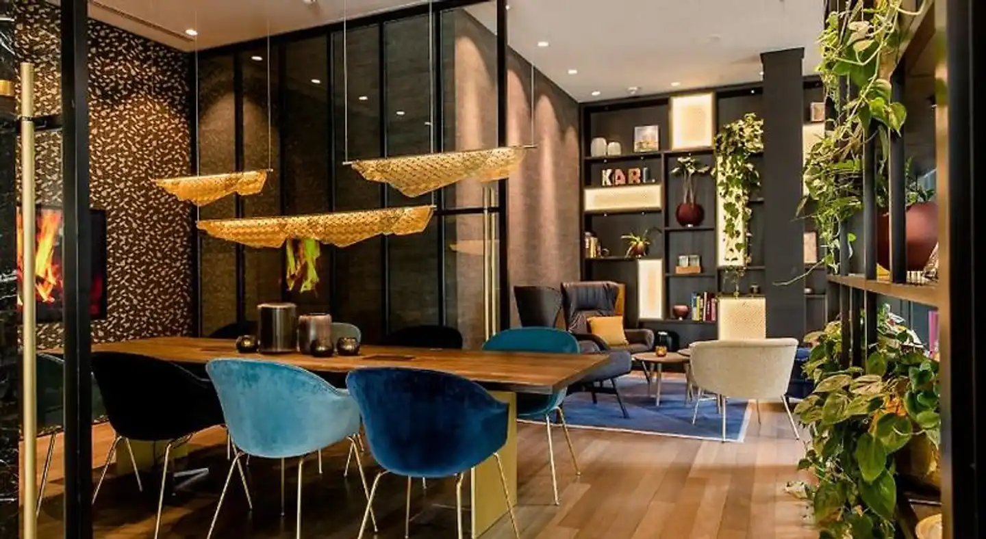 Motel One Aachen Lobby