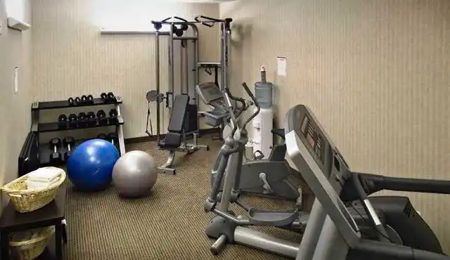 Acclaim Hotel Calgary Airport Sport und Entertainment