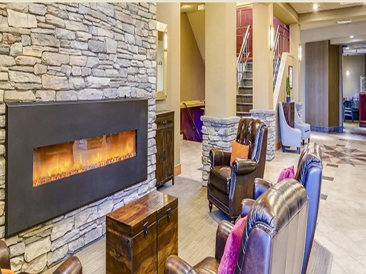 Quality Hotel & Conference Centre Sawridge Lobby
