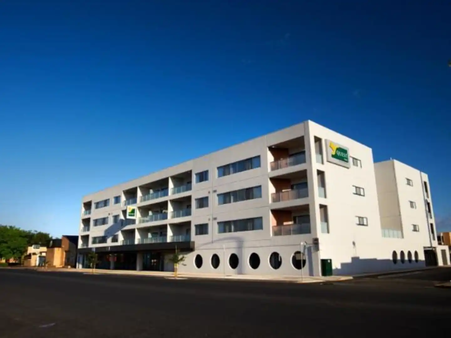 Quest Dubbo Aussenansicht