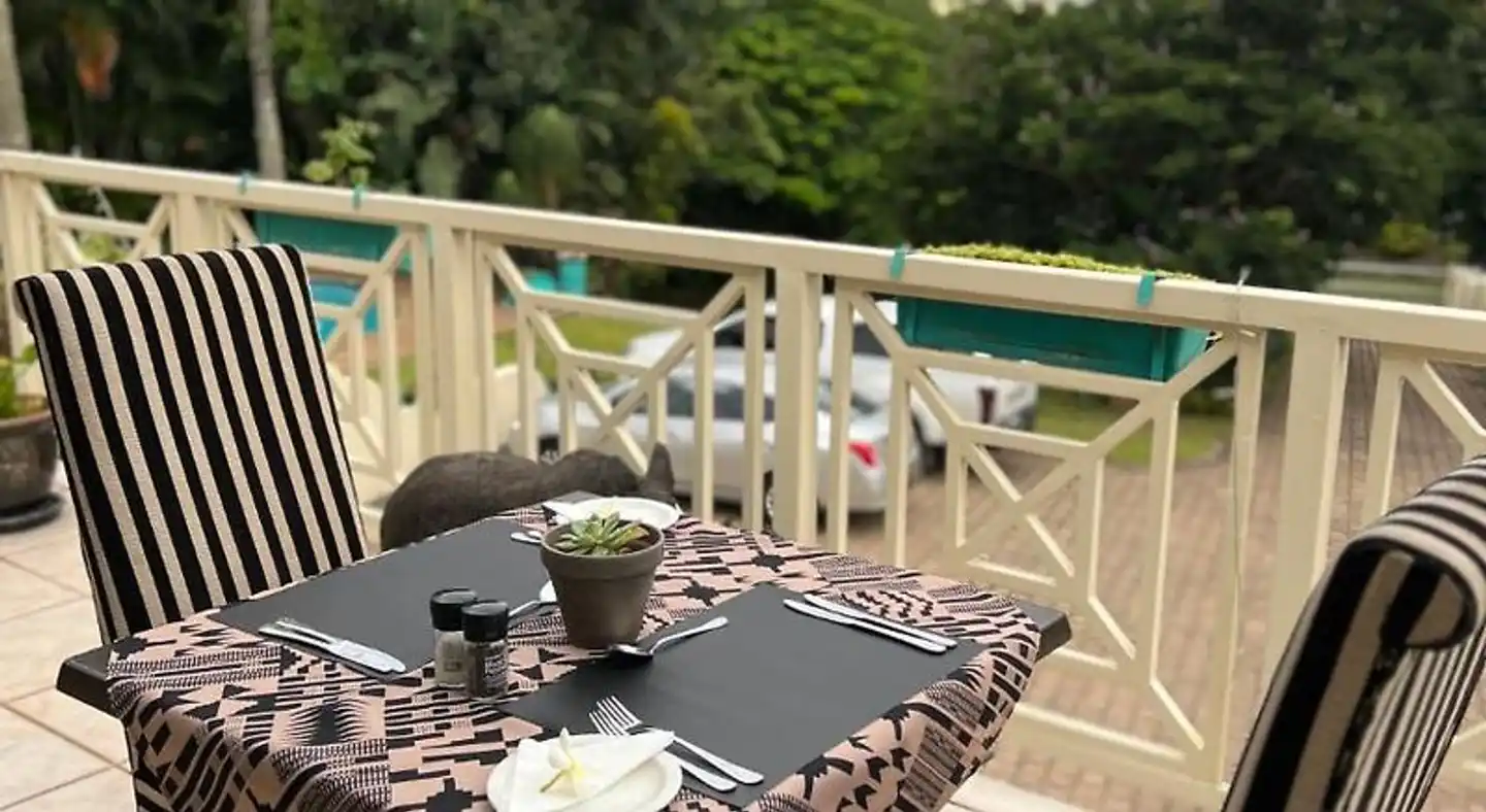 Whalesong Guest House Terrasse