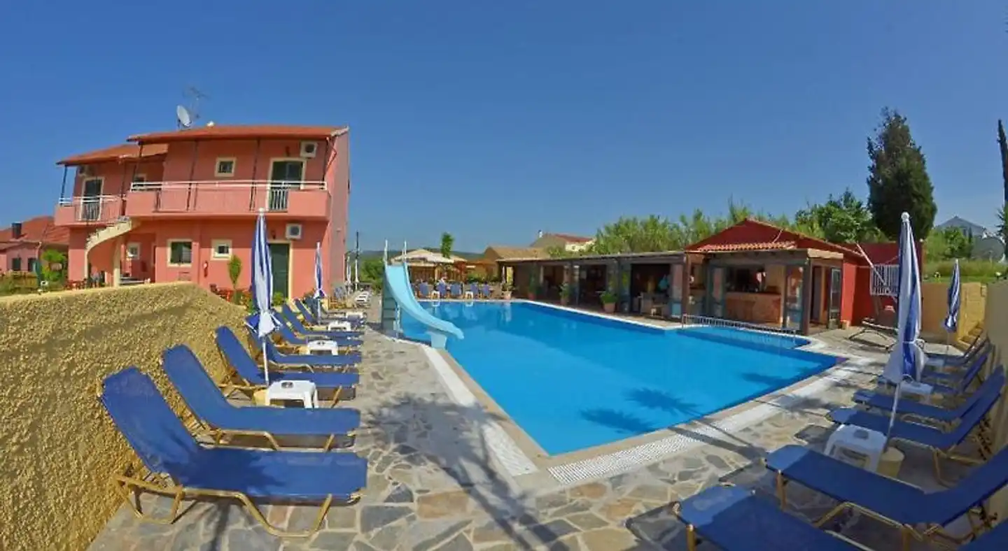 Othonas Apartments Pool