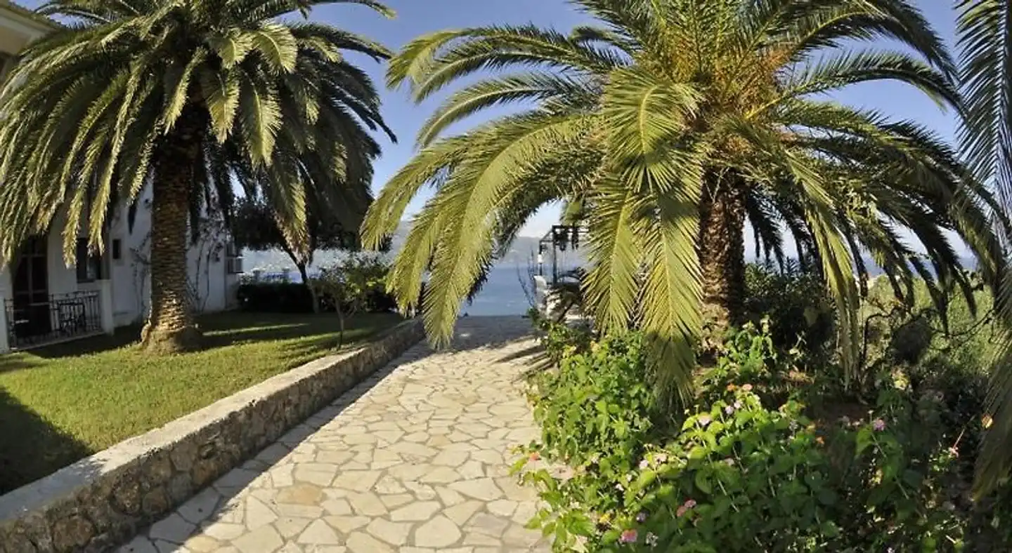 Kommeno Bella Vista Garten