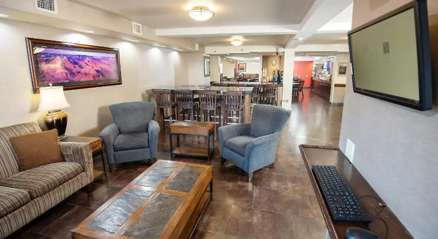 Grand Canyon Hotel & Suites Bar