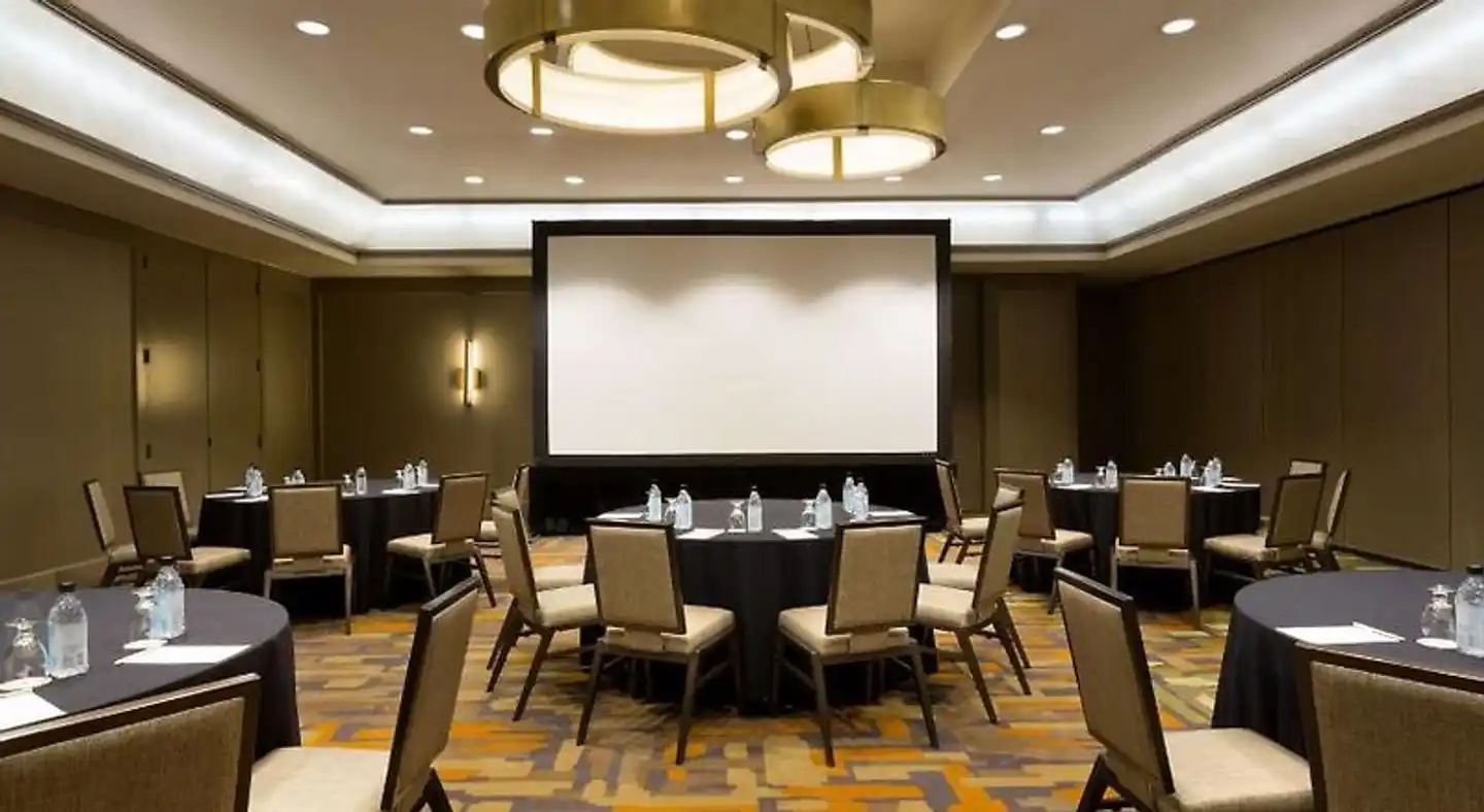 DoubleTree by Hilton Hotel Dallas - Campbell Centre Konferenz