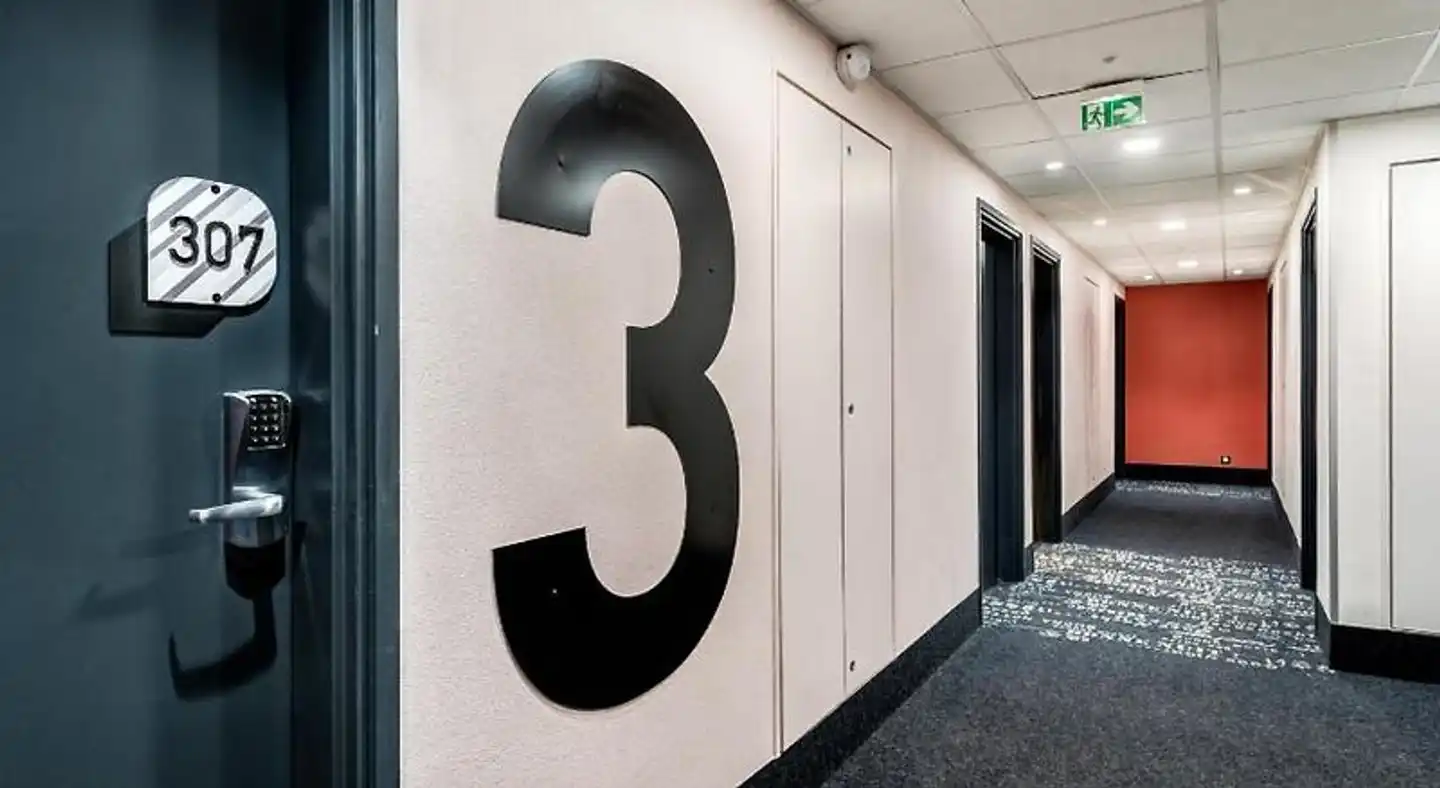B&B Hotel Paris Ivry Quai De Seine Badezimmer