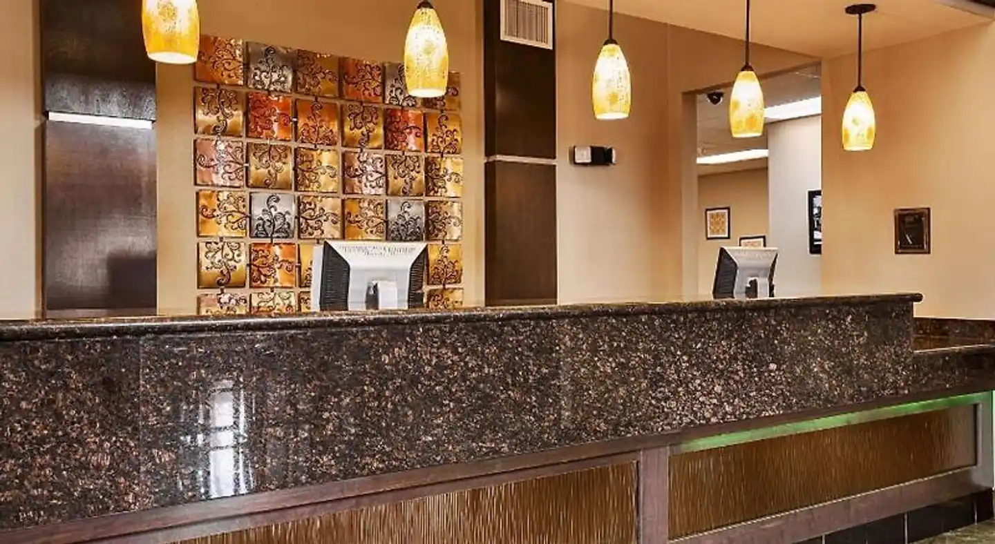Best Western Bayou Inn & Suites Lobby