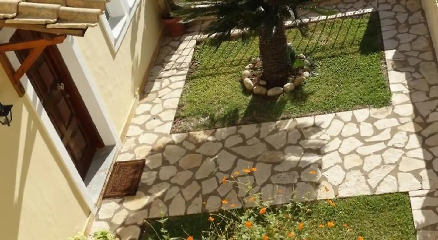 Alexandra Natalia Apartments Tiere