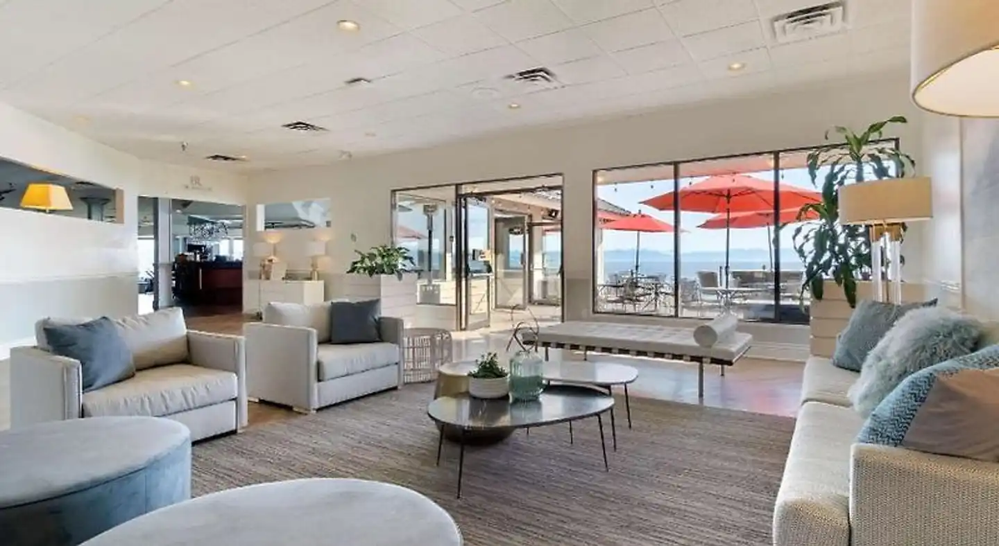Bayside Oceanfront Resort Bar