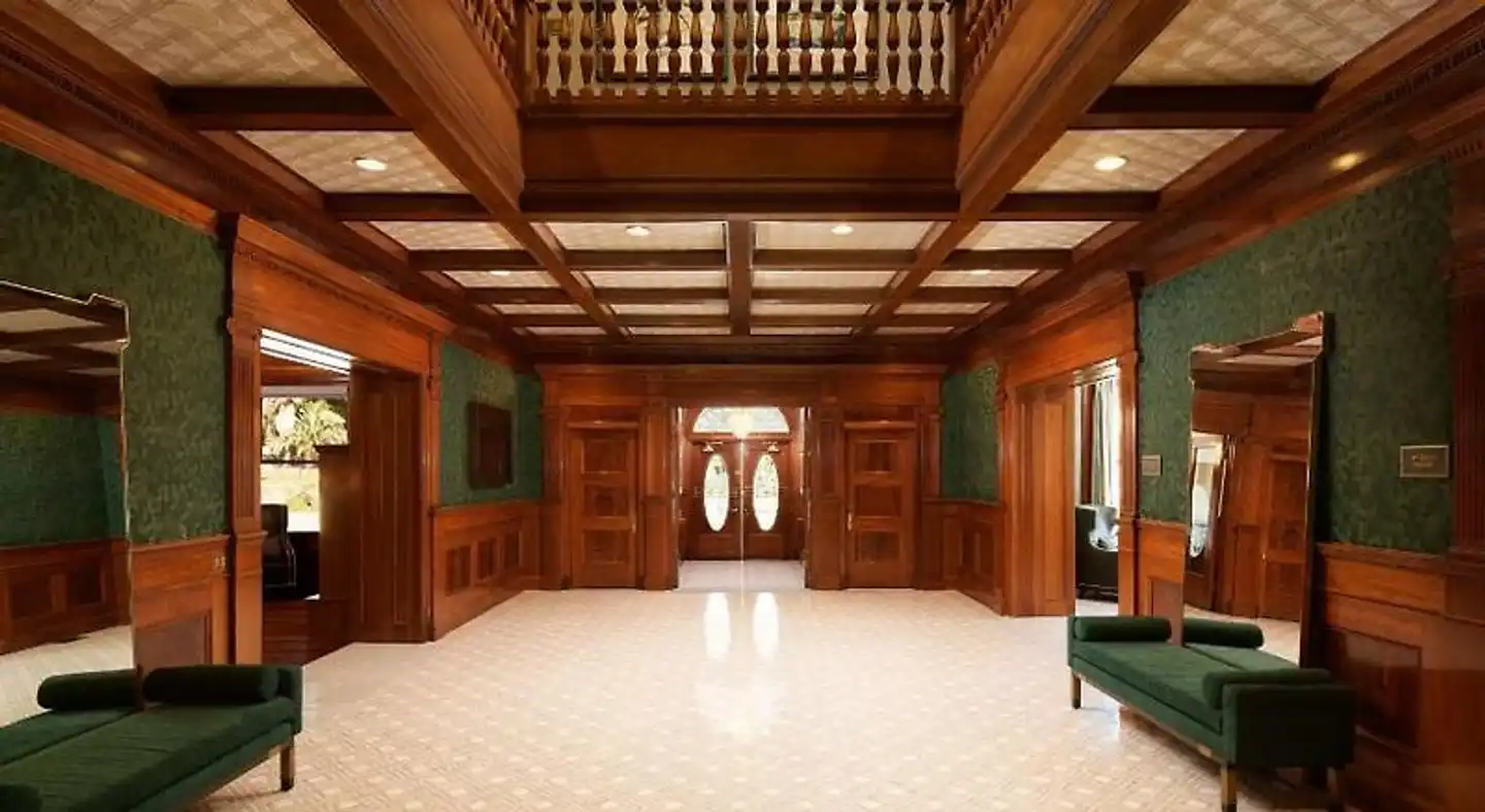 Hayes Mansion San Jose, Curio Collection, Curio Collection by Hilton Lobby