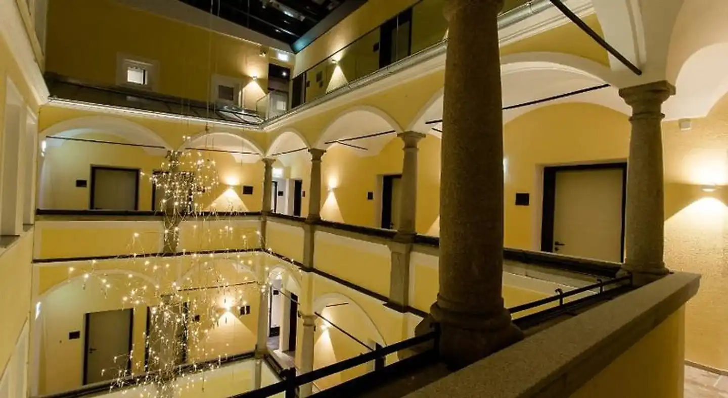 Motel One Linz-Hauptplatz Lobby