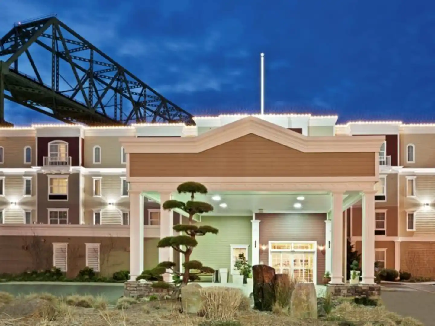 Holiday Inn Express & Suites Astoria Terrasse