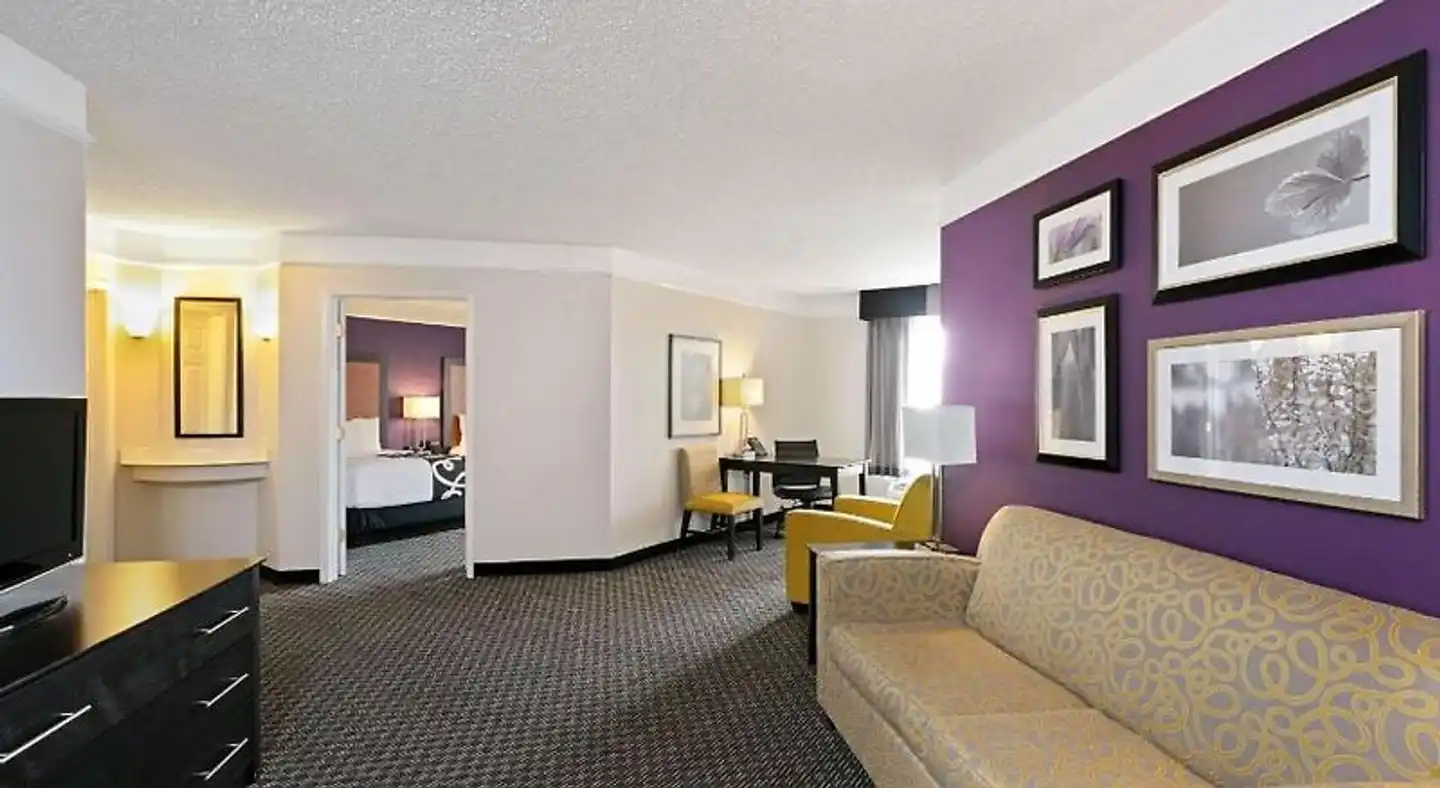 La Quinta Inn & Suites by Wyndham Phoenix Scottsdale Wohnbeispiel