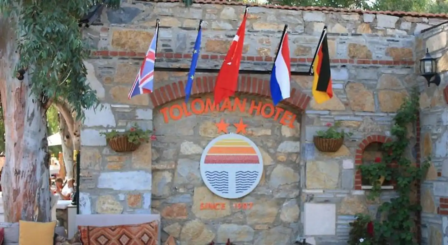 Toloman Hotel & Apartments Pool