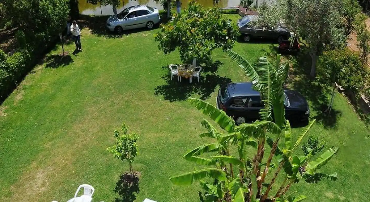 Toula's Apartments Garten