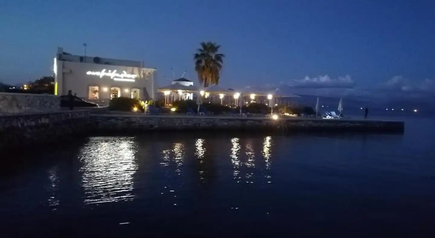 Garitsa Bay Apartment Aussenansicht