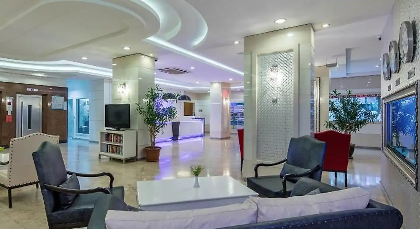 May Flower Aparthotel Lobby