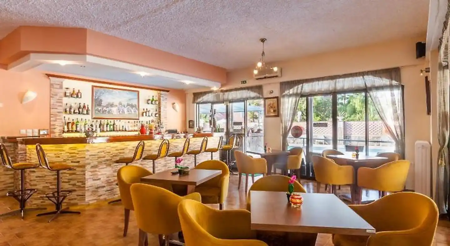 Maltezos Hotel Restaurant