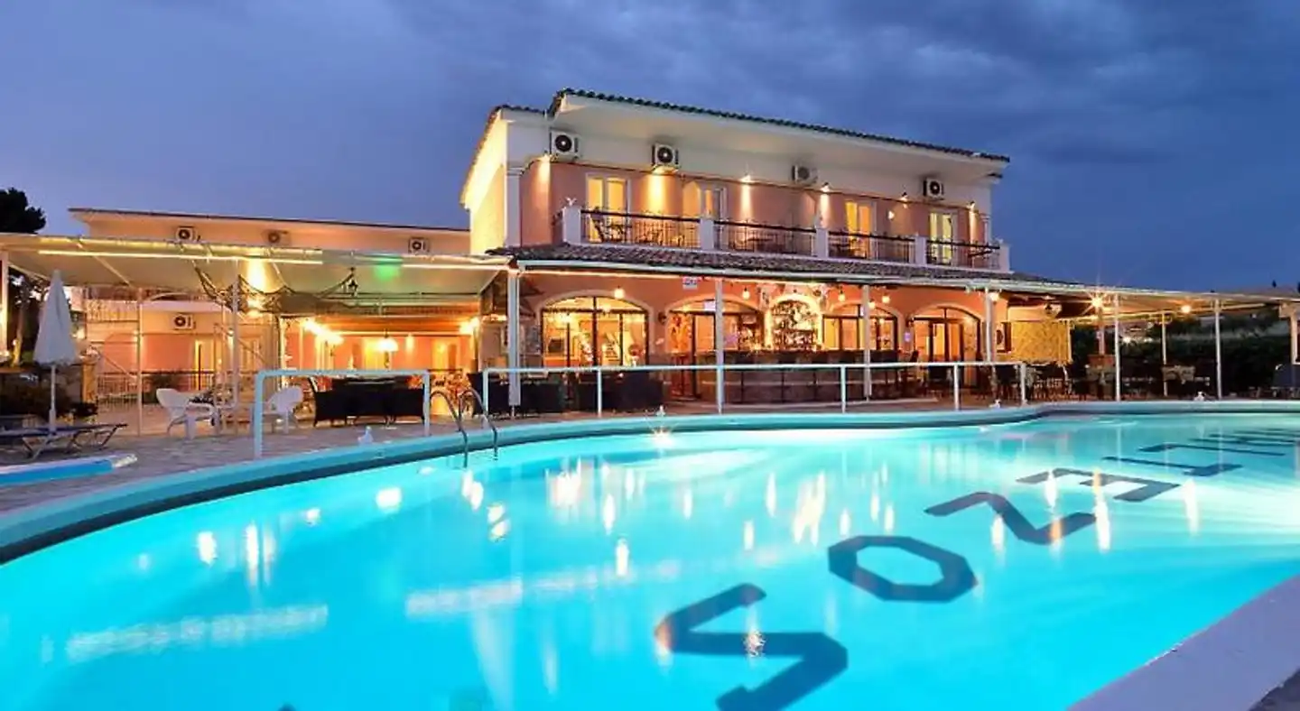Maltezos Hotel Pool