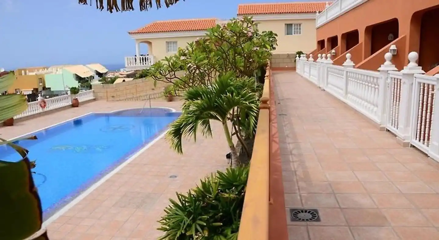 Apartamentos Callaomar Pool