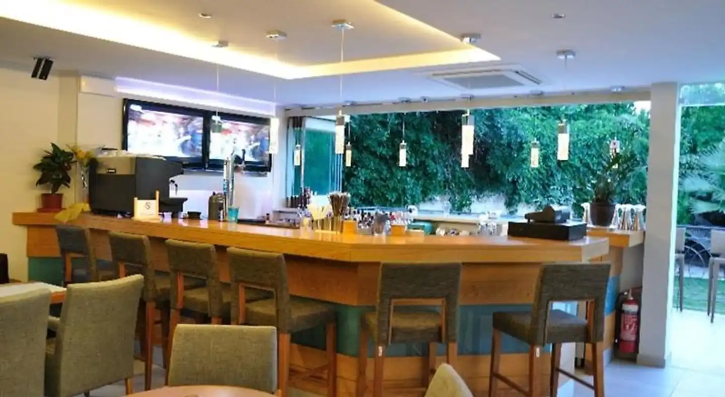 Corfu Mare Bar