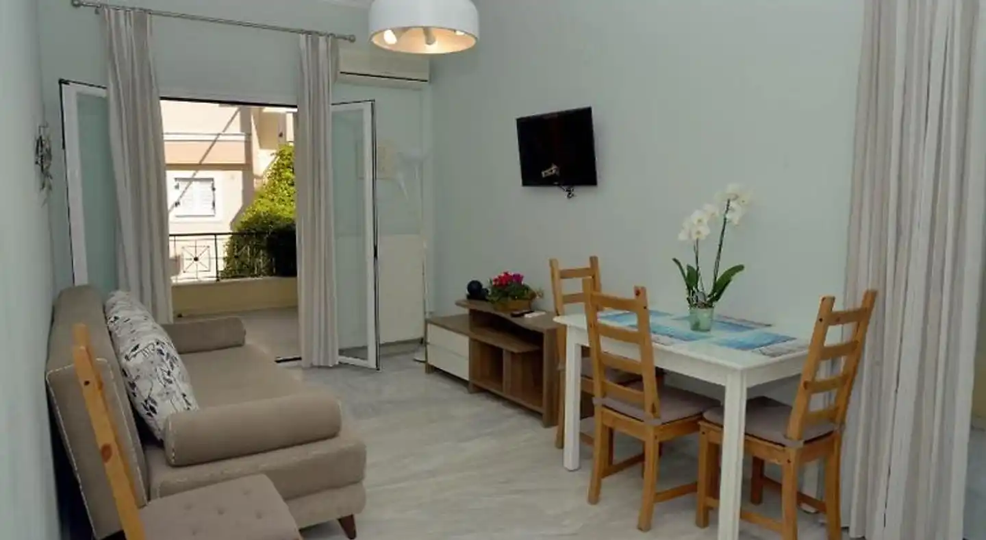 Saint Nicholas Beach Apartments Wohnbeispiel