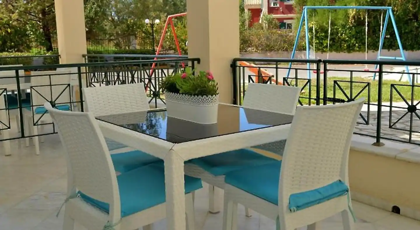 Saint Nicholas Beach Apartments Terrasse