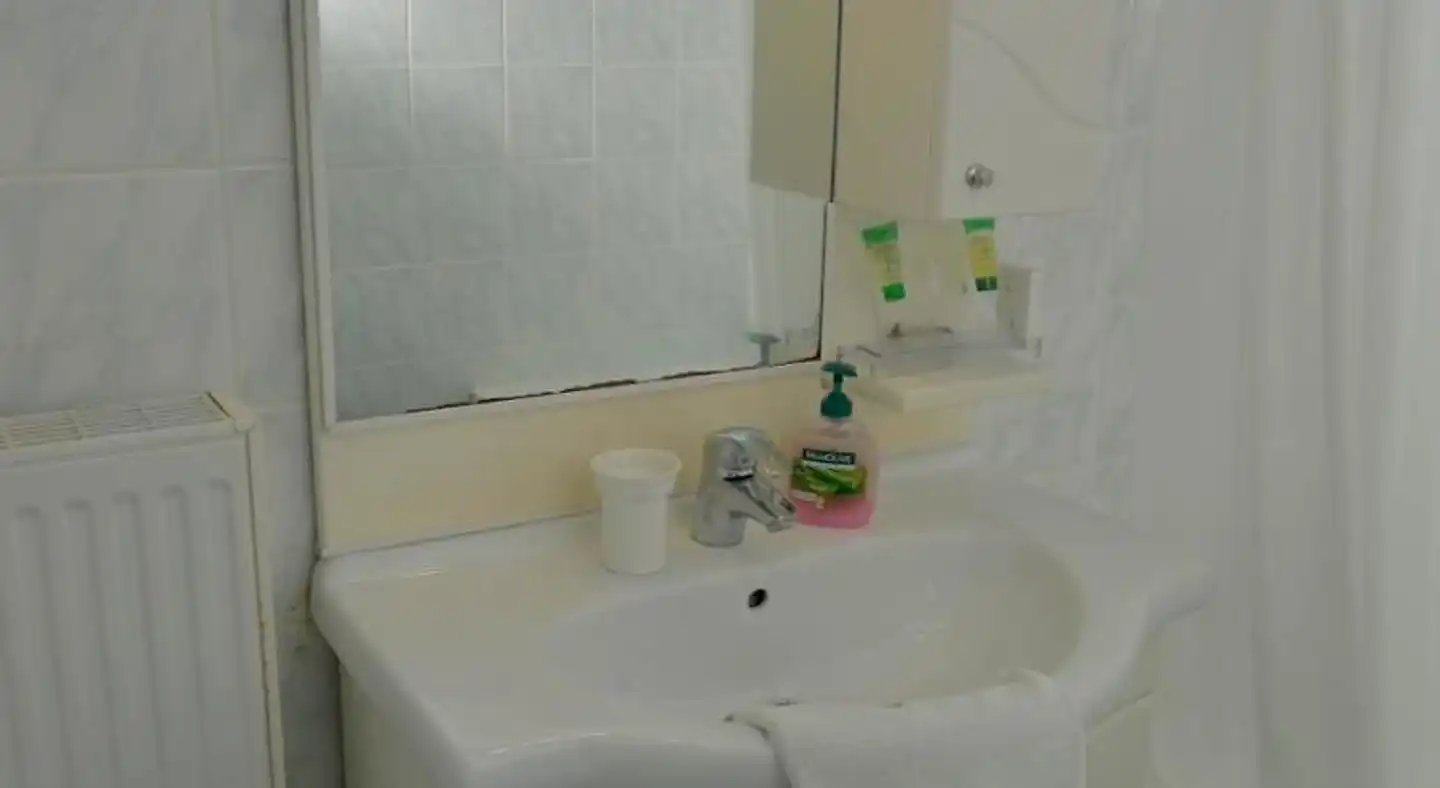 Saint Nicholas Beach Apartments Badezimmer