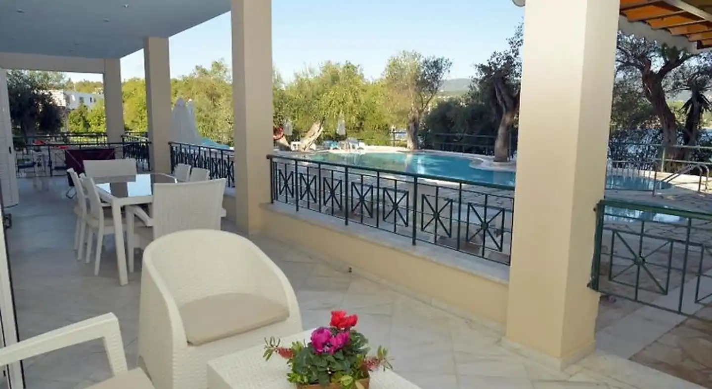 Saint Nicholas Beach Apartments Terrasse