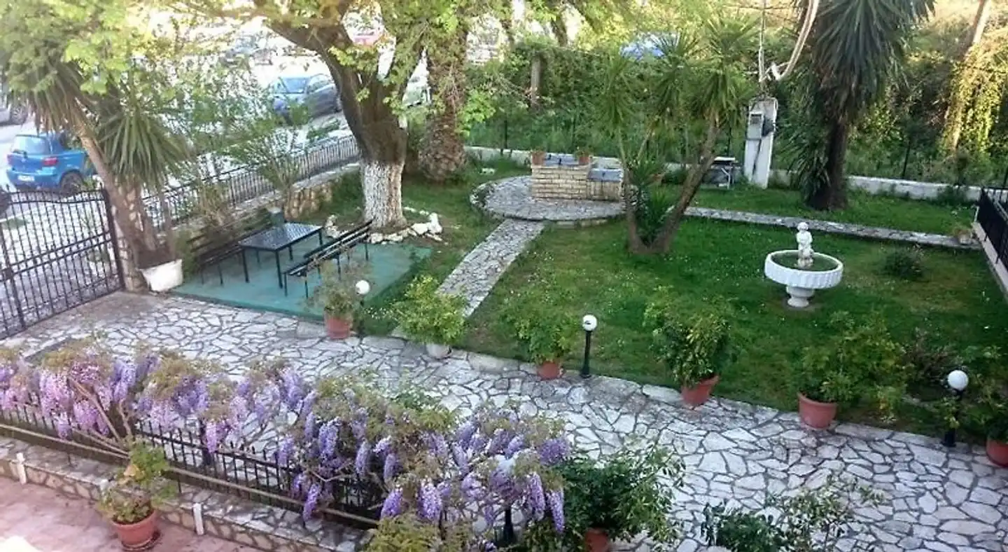 Maritsas Apartments Garten