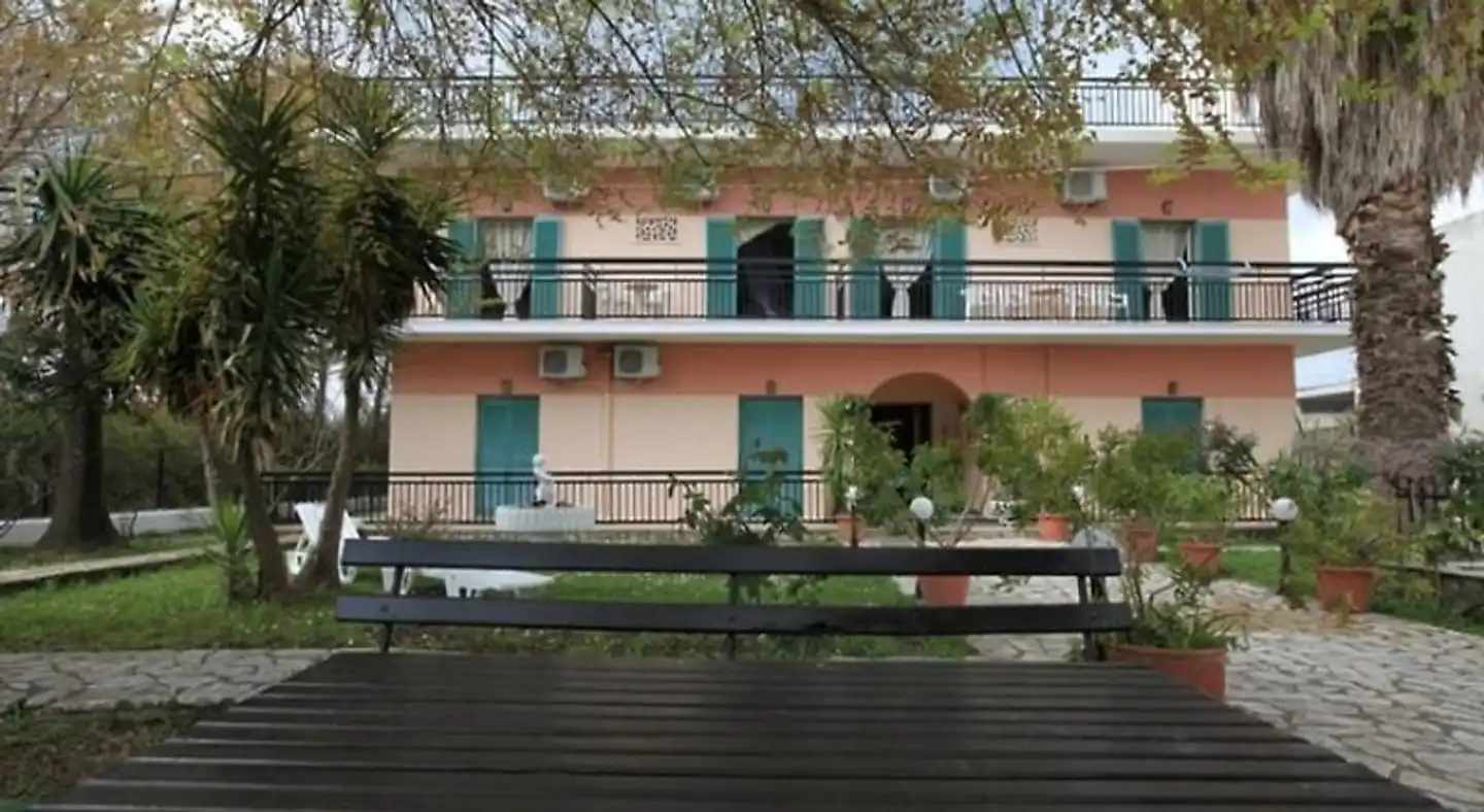 Maritsas Apartments Aussenansicht