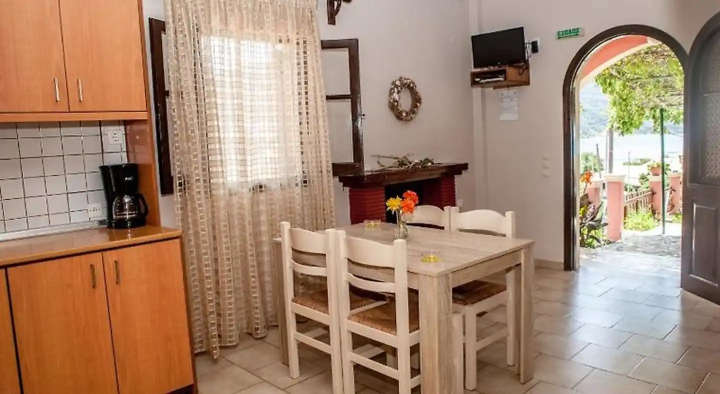 Eleana Apartments and Studios Wellness