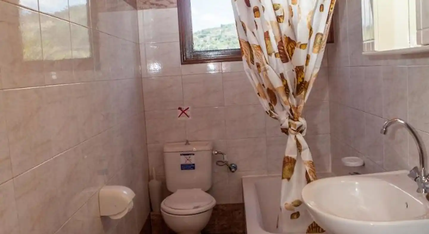Eleana Apartments and Studios Badezimmer