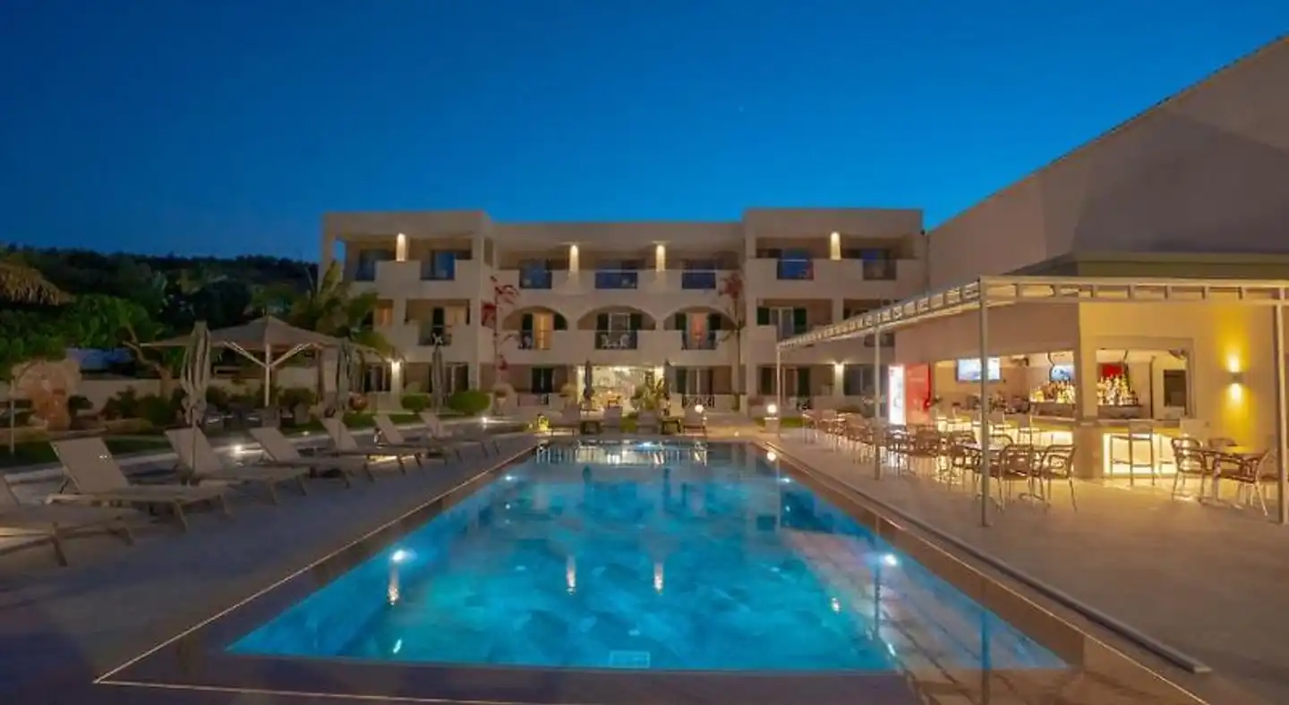 Remezzo Apartments & Studios Pool