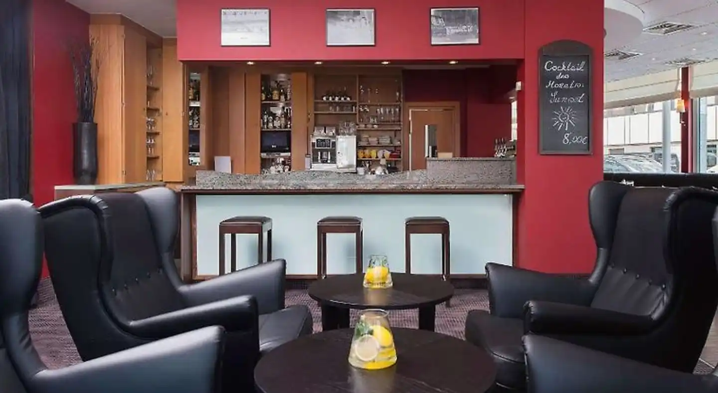 Wyndham Köln Bar