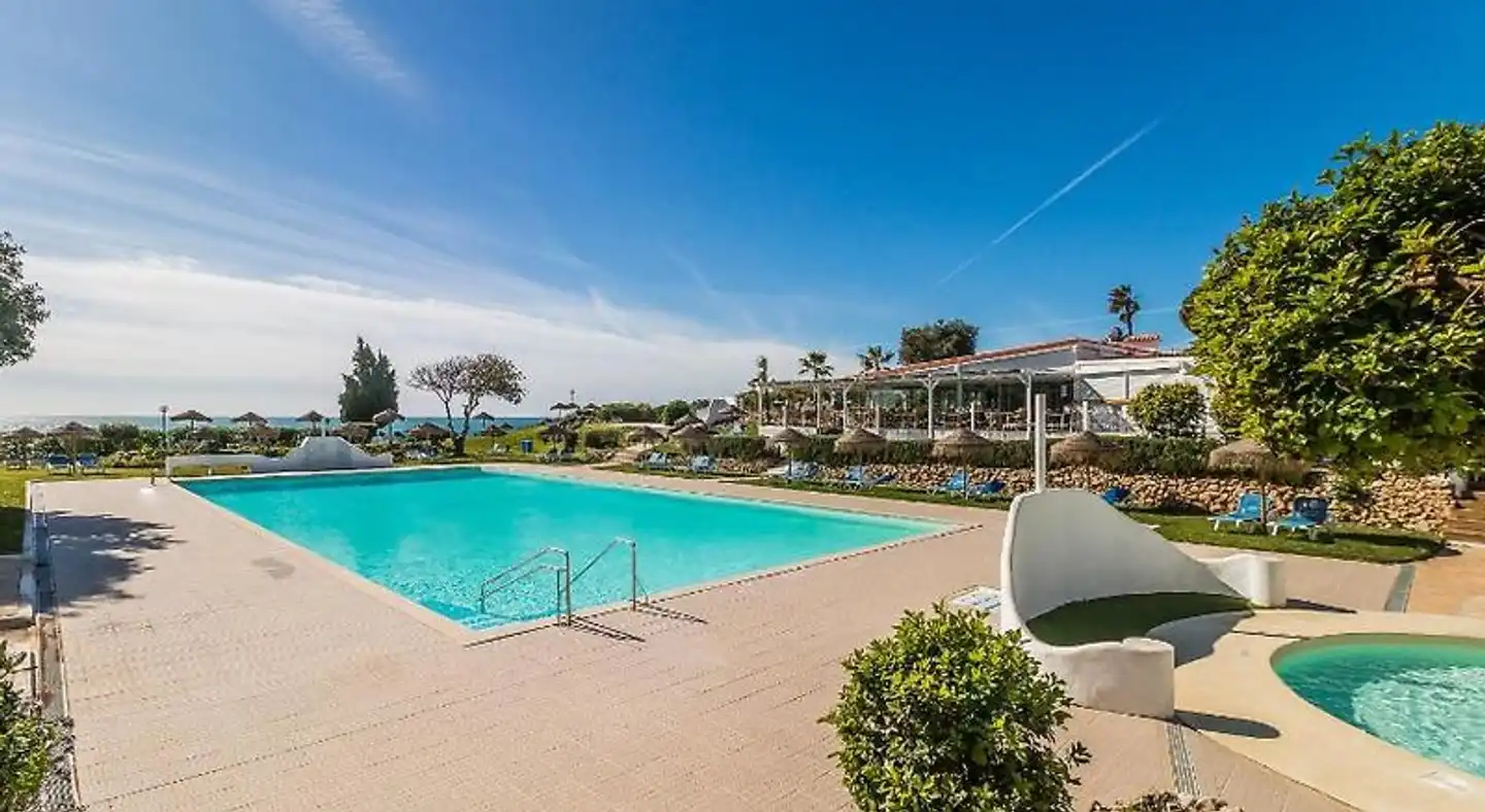 Vilas Marrocha Pool