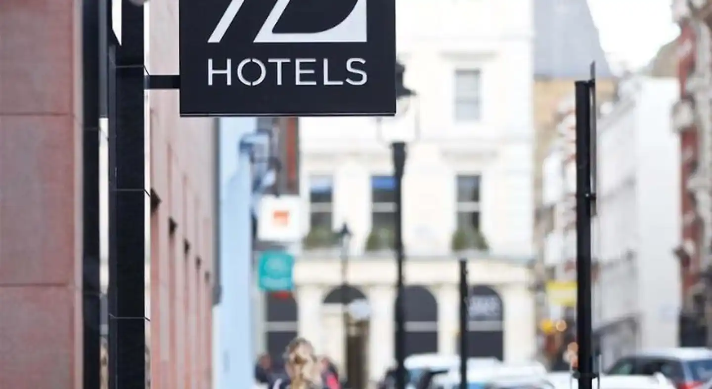 The Z Hotel Trafalgar Aussenansicht