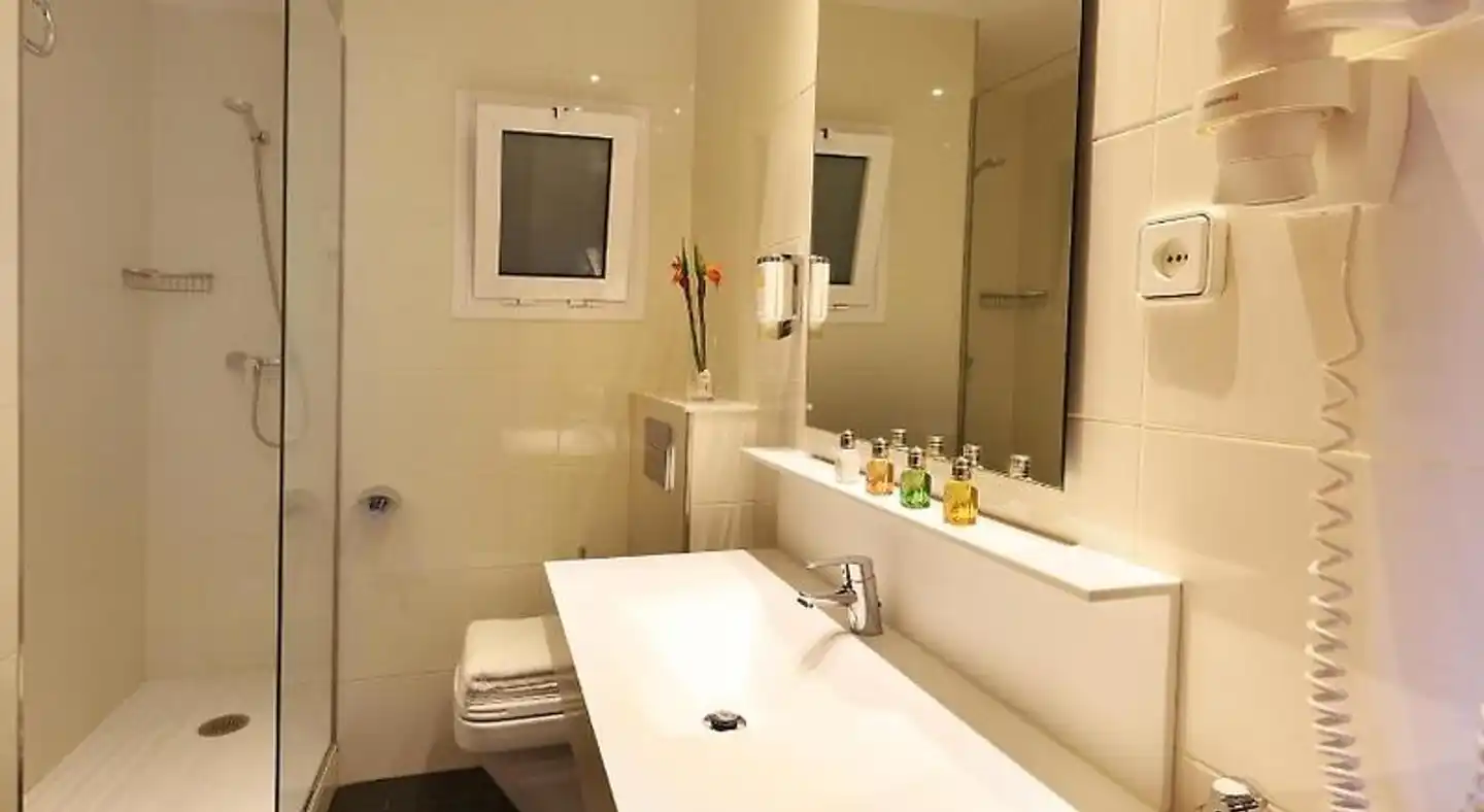 Aparthotel Solifemar Badezimmer