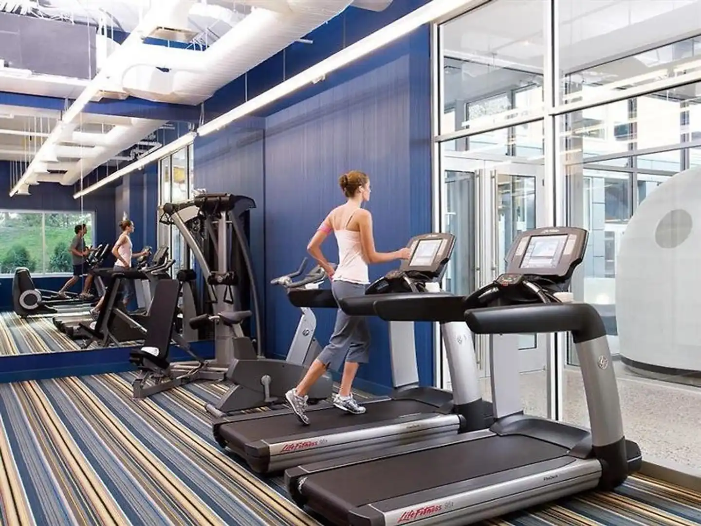 Aloft Montreal Airport Sport und Entertainment