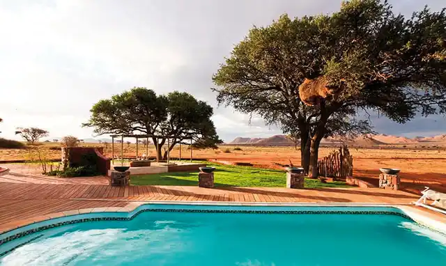 We Kebi Safari Lodge Pool