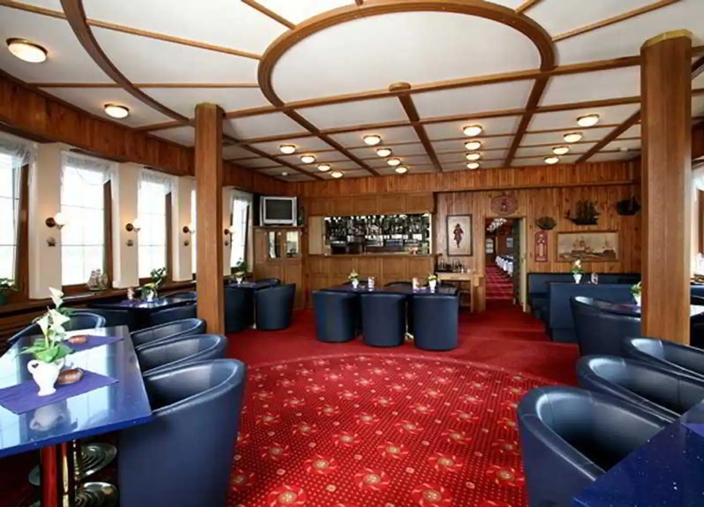Botel Albatros Bar