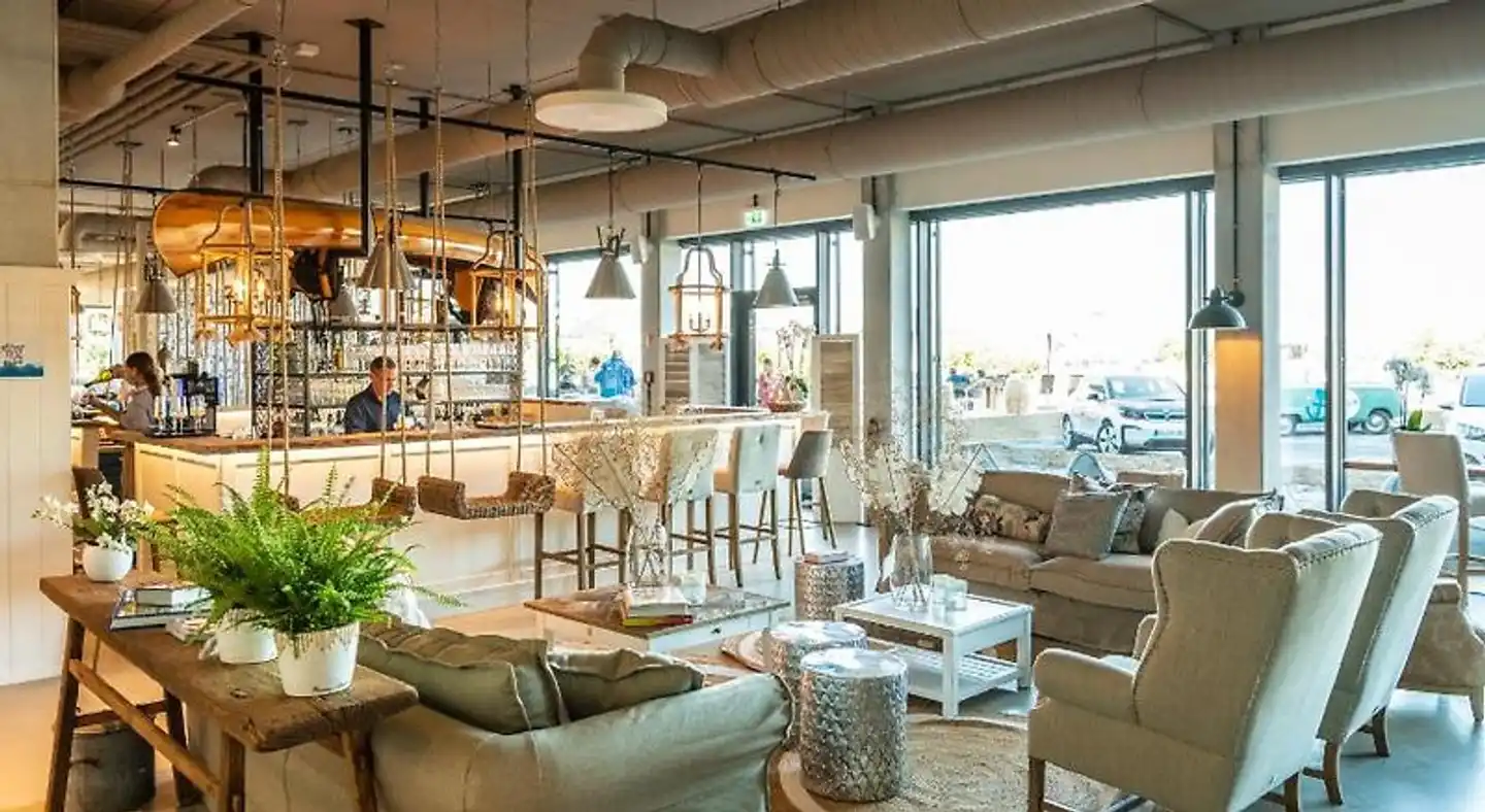 Papa Rhein Hotel & Spa Bar