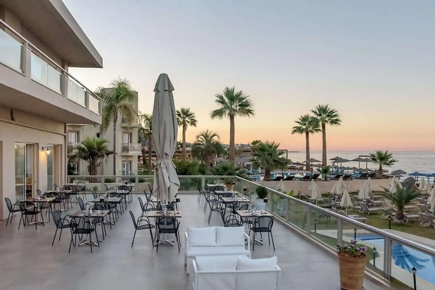 Palm Beach Hotel Terrasse