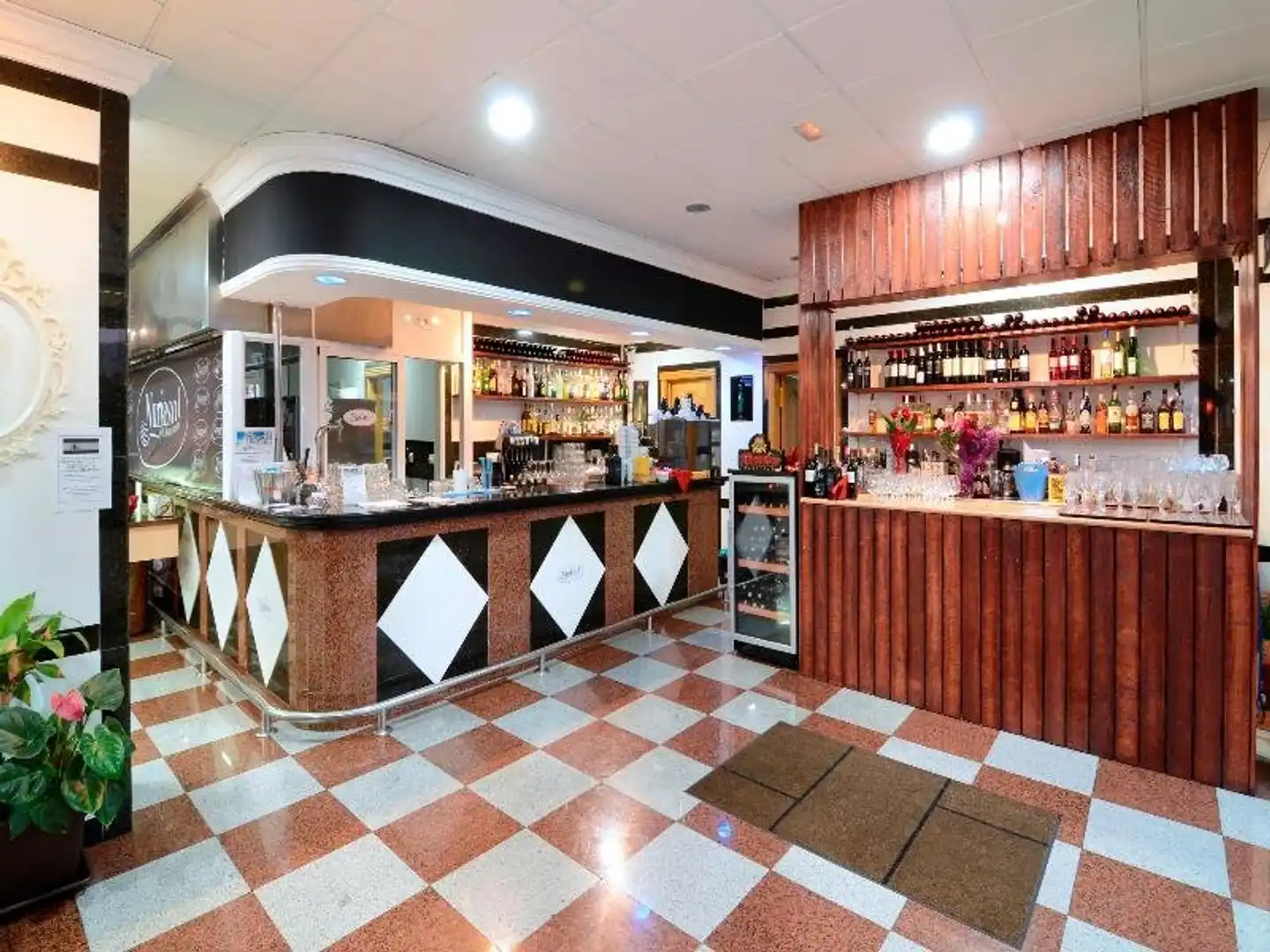 Apartamentos NuriaSol Restaurant